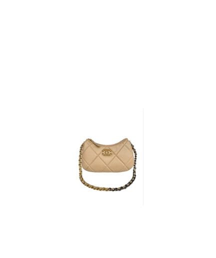 CHANEL 19 chain bag