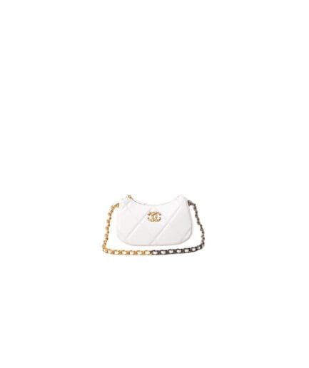 CHANEL 19 chain bag