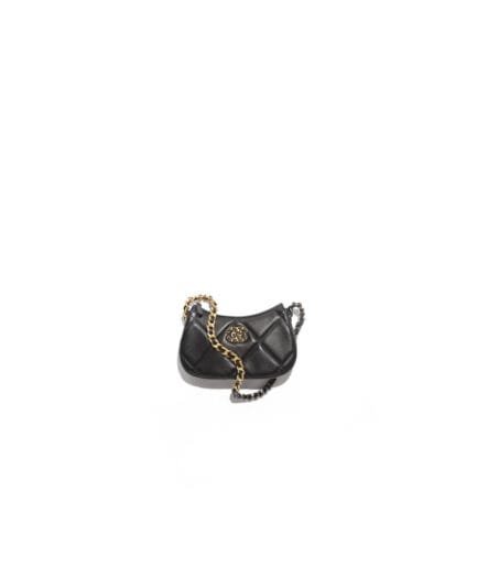 CHANEL 19 chain bag