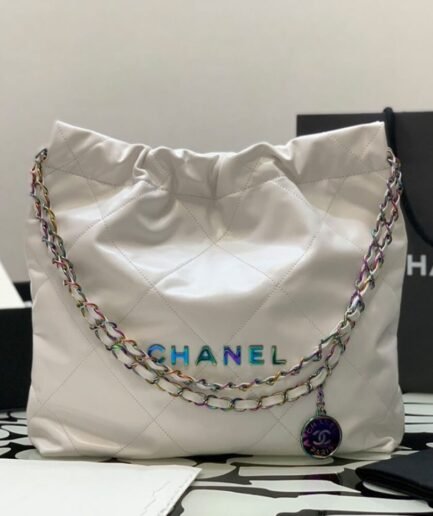 CHANEL 22 HANDBAG