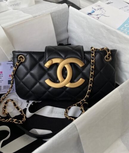 CHANEL BAGUETTE BAG