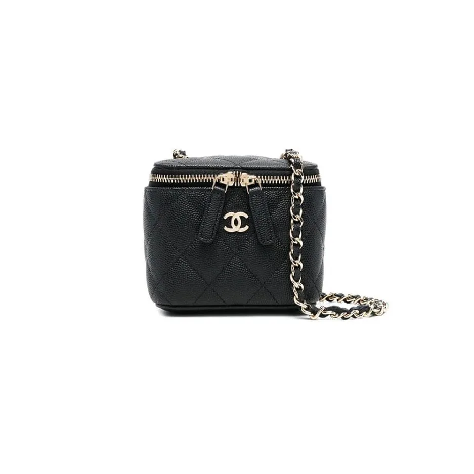 Chanel chain cosmetic bag