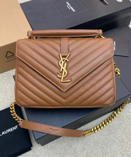 COLLEGE MEDIUM CHAIN BAG IN QUILTED LEATHER