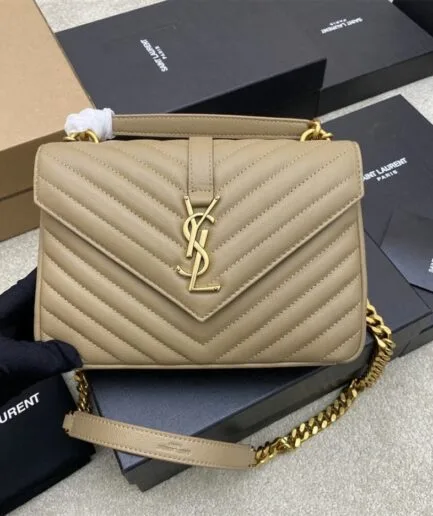COLLEGE MEDIUM CHAIN BAG IN QUILTED LEATHER