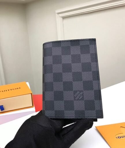LV PASSPORT COVER