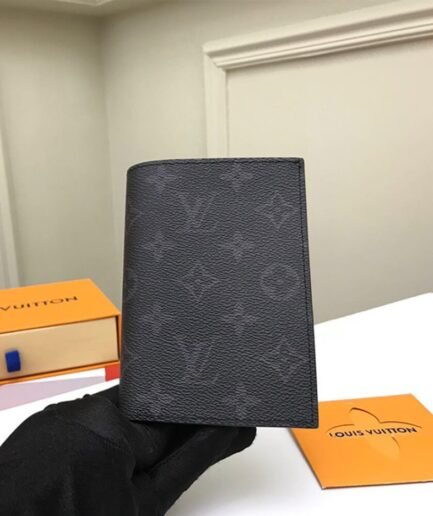 LV PASSPORT COVER